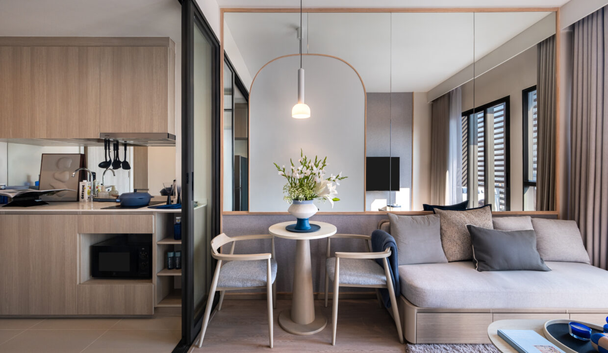 Reference Sathorn - Wongwianyai 31