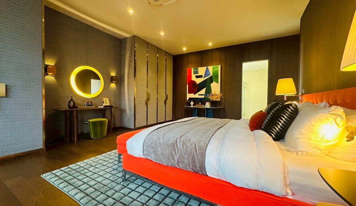 BUGAAN KRUGTHEP KREETHA